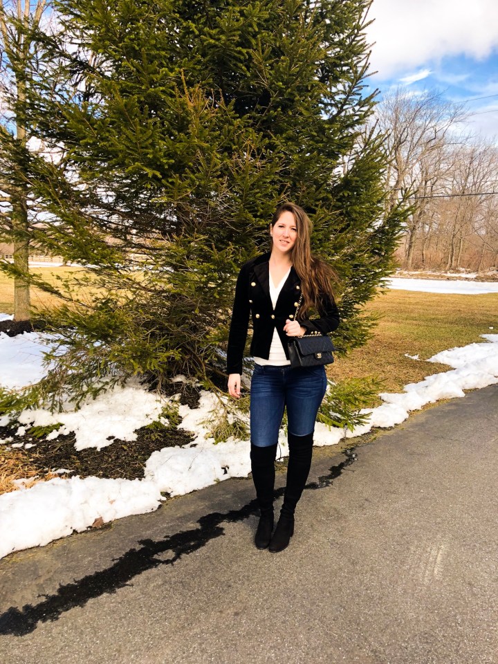 FEE9D6C6-F79E-403F-8A59-A22F3A578C23